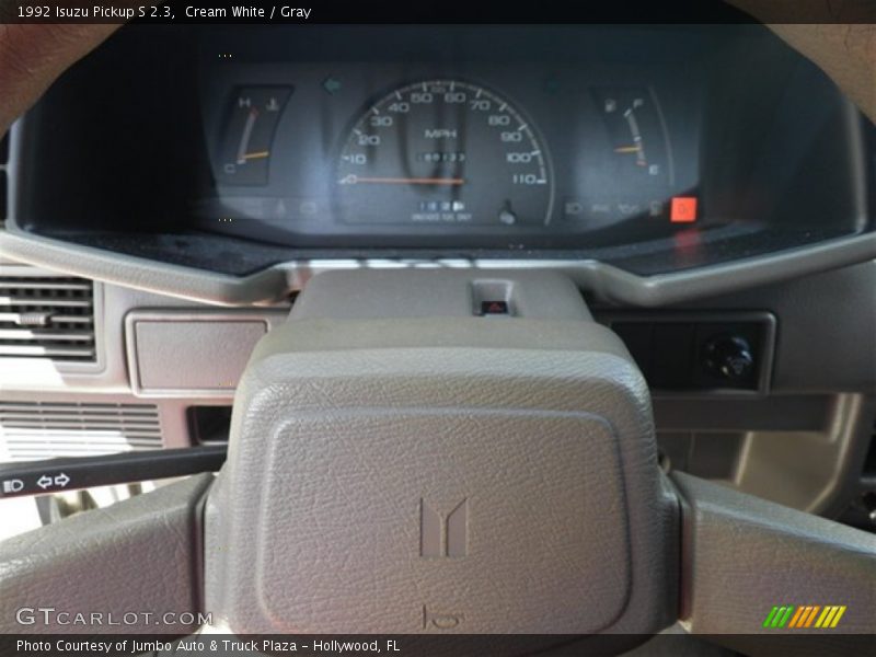 Cream White / Gray 1992 Isuzu Pickup S 2.3