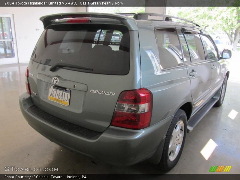 Oasis Green Pearl / Ivory 2004 Toyota Highlander Limited V6 4WD