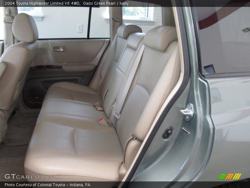 Oasis Green Pearl / Ivory 2004 Toyota Highlander Limited V6 4WD