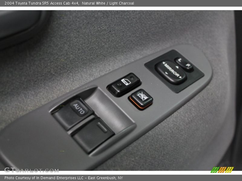 Natural White / Light Charcoal 2004 Toyota Tundra SR5 Access Cab 4x4