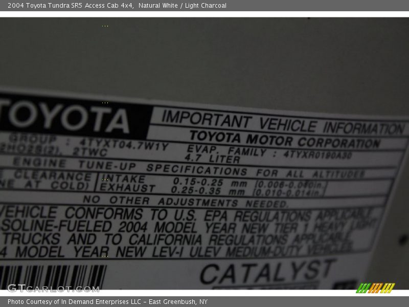 Natural White / Light Charcoal 2004 Toyota Tundra SR5 Access Cab 4x4