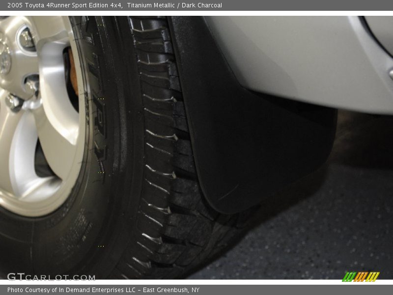 Titanium Metallic / Dark Charcoal 2005 Toyota 4Runner Sport Edition 4x4