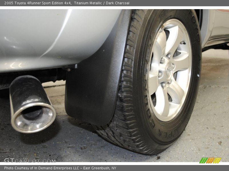 Titanium Metallic / Dark Charcoal 2005 Toyota 4Runner Sport Edition 4x4