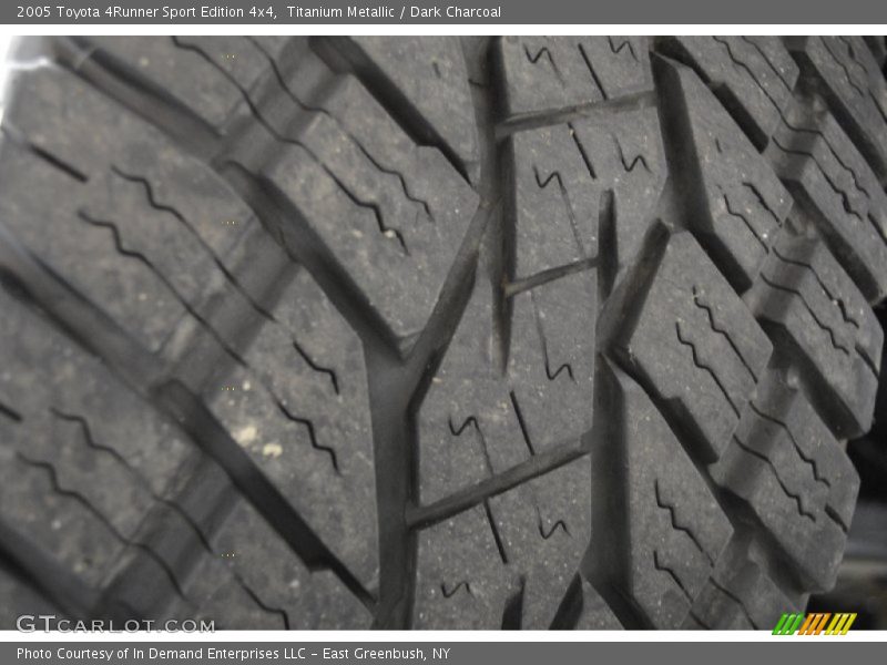 Titanium Metallic / Dark Charcoal 2005 Toyota 4Runner Sport Edition 4x4