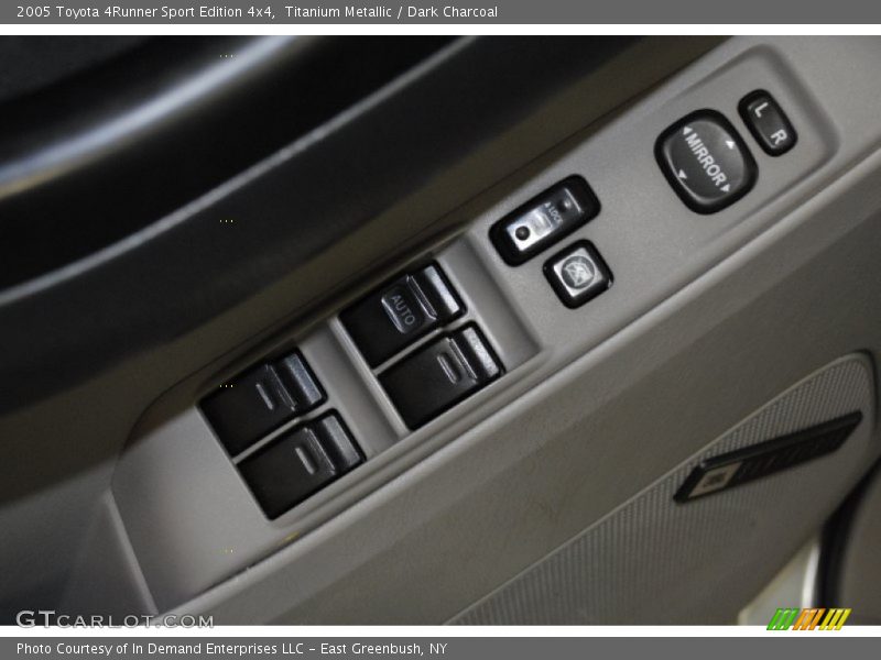 Titanium Metallic / Dark Charcoal 2005 Toyota 4Runner Sport Edition 4x4