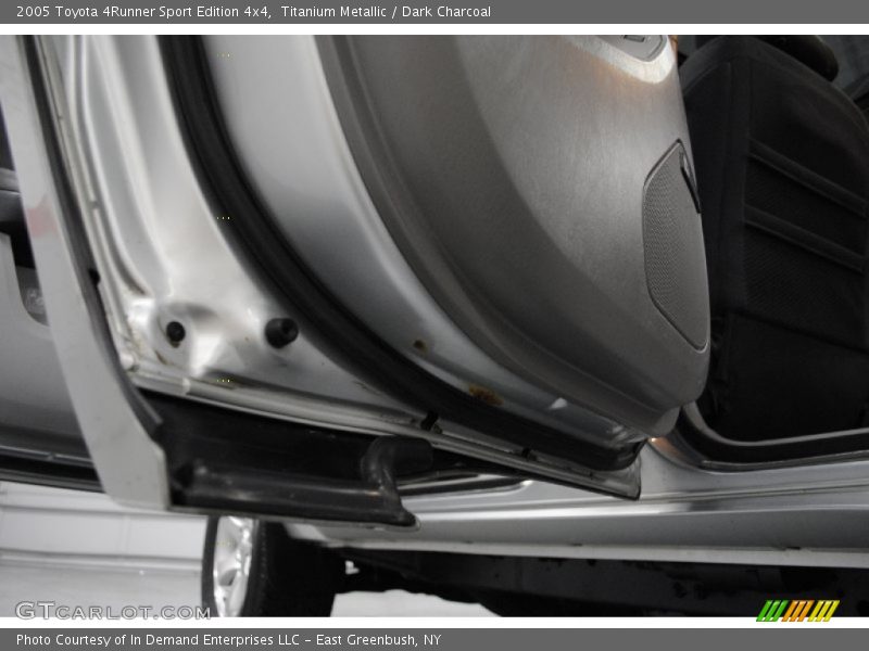 Titanium Metallic / Dark Charcoal 2005 Toyota 4Runner Sport Edition 4x4