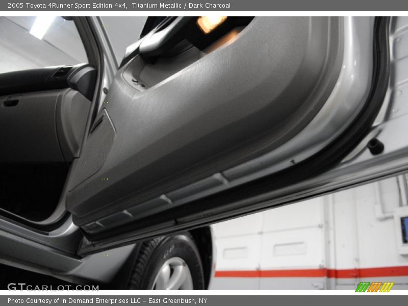 Titanium Metallic / Dark Charcoal 2005 Toyota 4Runner Sport Edition 4x4