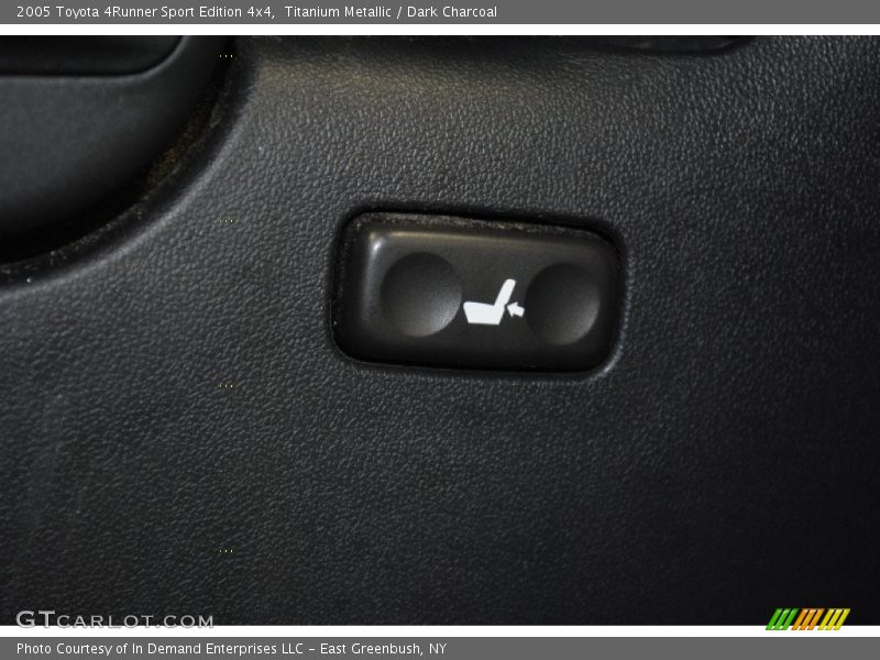 Titanium Metallic / Dark Charcoal 2005 Toyota 4Runner Sport Edition 4x4