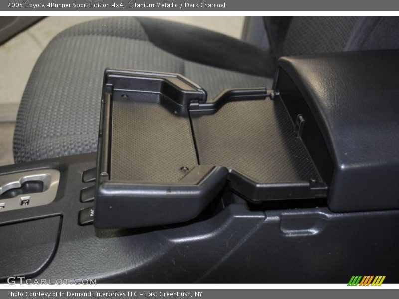 Titanium Metallic / Dark Charcoal 2005 Toyota 4Runner Sport Edition 4x4