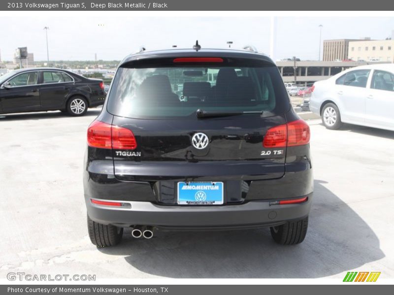 Deep Black Metallic / Black 2013 Volkswagen Tiguan S