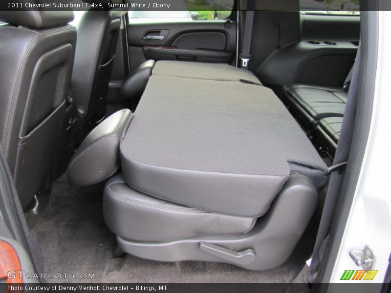 Summit White / Ebony 2011 Chevrolet Suburban LT 4x4