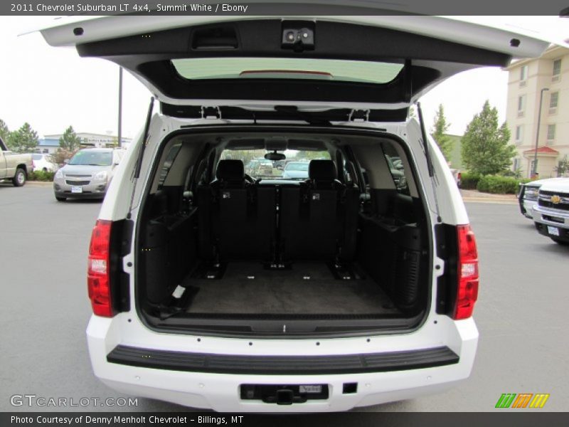 Summit White / Ebony 2011 Chevrolet Suburban LT 4x4