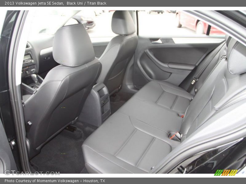 Black Uni / Titan Black 2013 Volkswagen Jetta SE Sedan