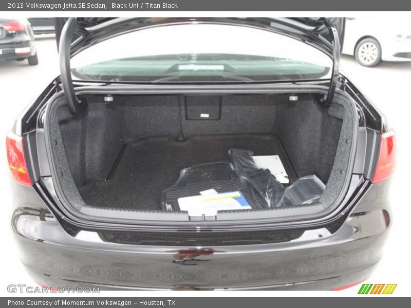 Black Uni / Titan Black 2013 Volkswagen Jetta SE Sedan