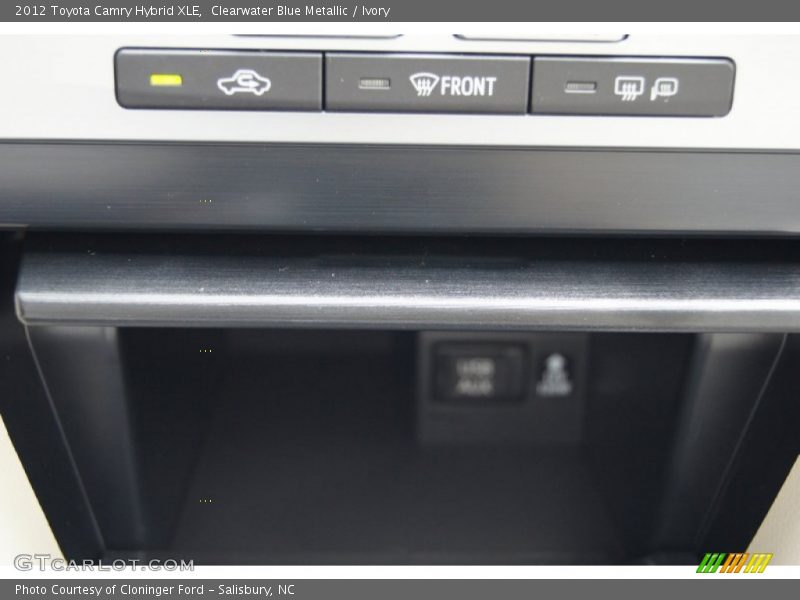 Clearwater Blue Metallic / Ivory 2012 Toyota Camry Hybrid XLE