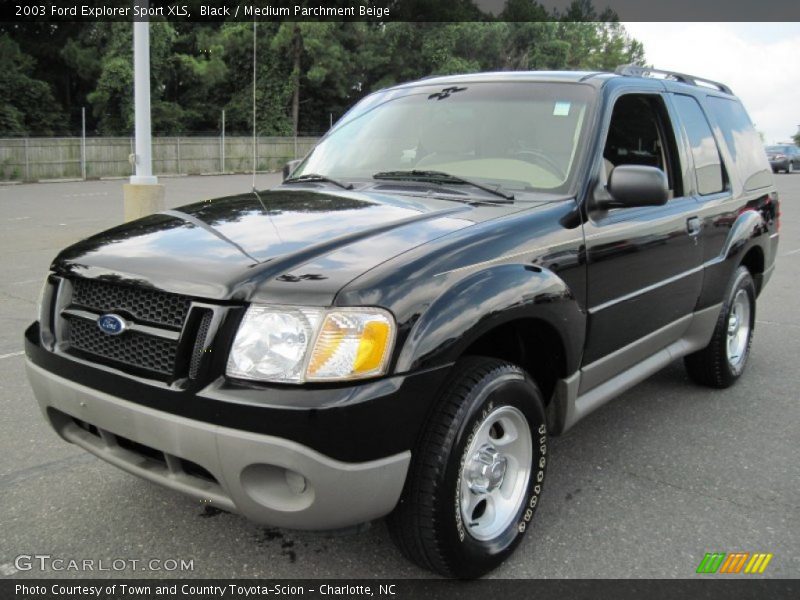 Front 3/4 View of 2003 Explorer Sport XLS