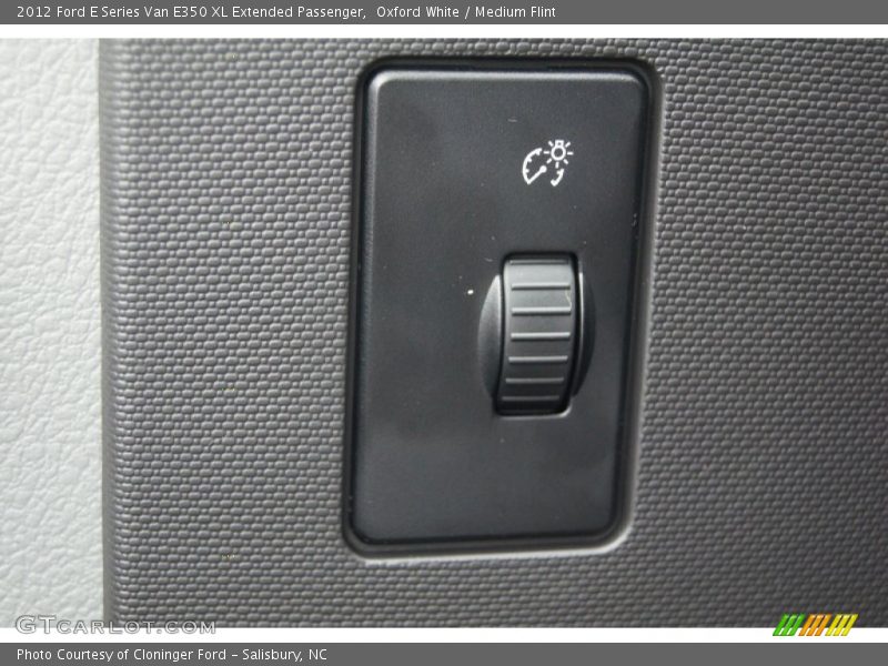 Oxford White / Medium Flint 2012 Ford E Series Van E350 XL Extended Passenger