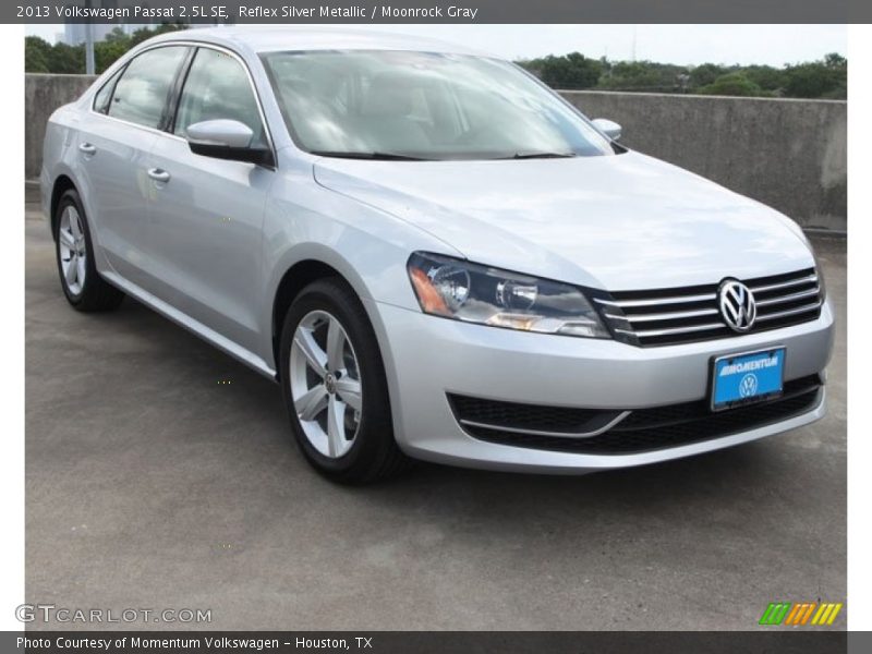 Reflex Silver Metallic / Moonrock Gray 2013 Volkswagen Passat 2.5L SE