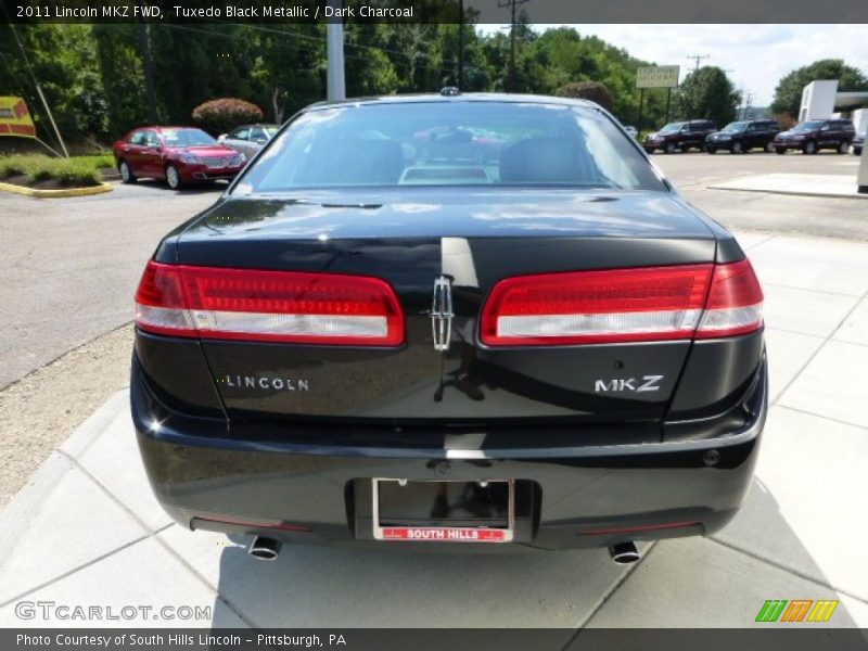 Tuxedo Black Metallic / Dark Charcoal 2011 Lincoln MKZ FWD