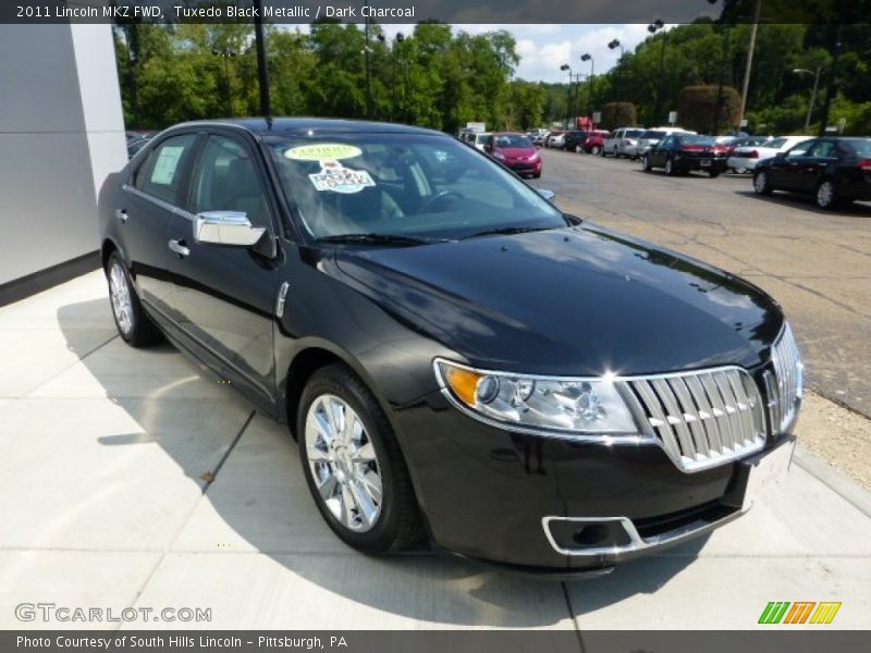 Tuxedo Black Metallic / Dark Charcoal 2011 Lincoln MKZ FWD
