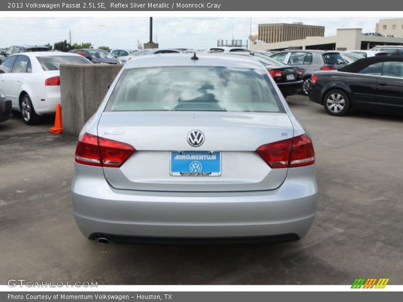 Reflex Silver Metallic / Moonrock Gray 2013 Volkswagen Passat 2.5L SE