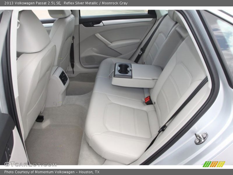 Reflex Silver Metallic / Moonrock Gray 2013 Volkswagen Passat 2.5L SE