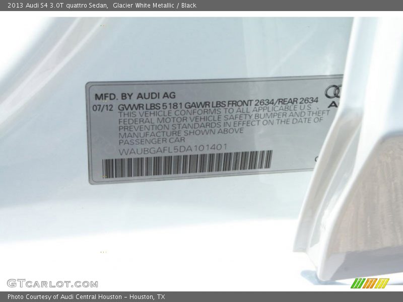 Glacier White Metallic / Black 2013 Audi S4 3.0T quattro Sedan