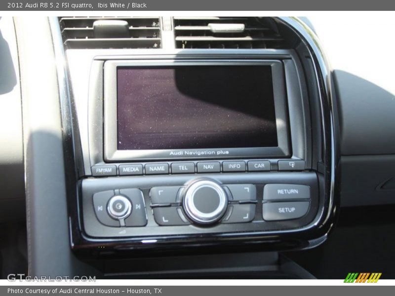 Controls of 2012 R8 5.2 FSI quattro