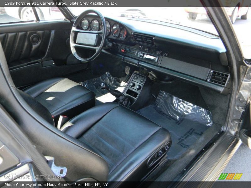 Dashboard of 1989 911 Carrera Turbo