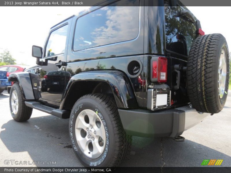  2013 Wrangler Sahara 4x4 Black