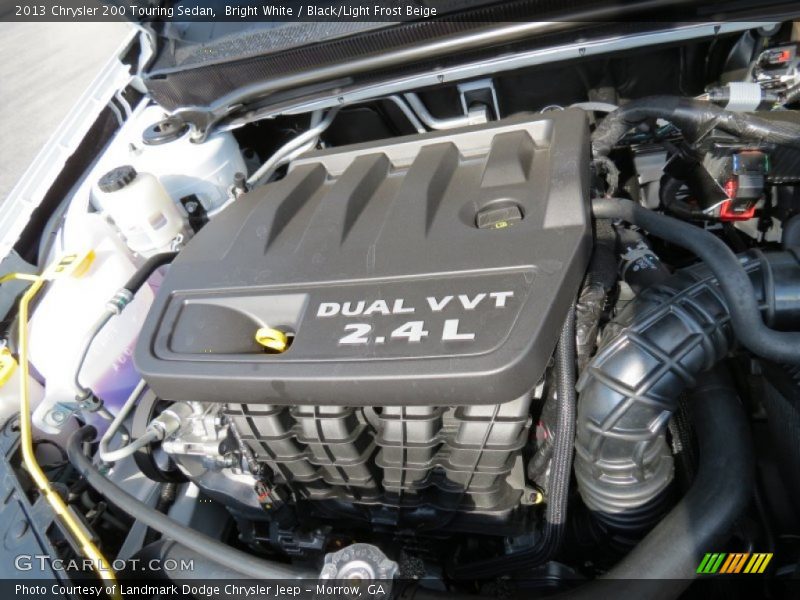 Bright White / Black/Light Frost Beige 2013 Chrysler 200 Touring Sedan