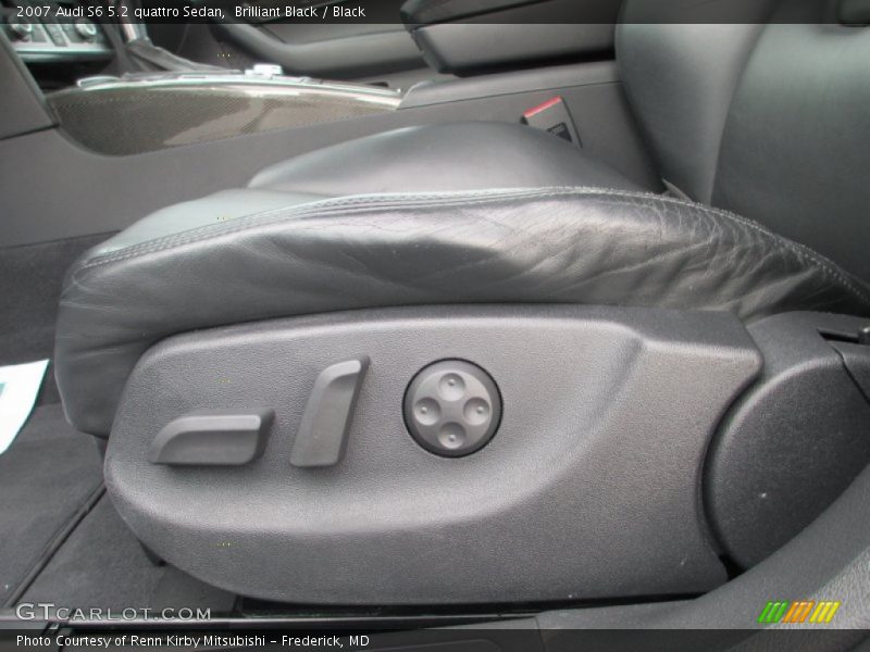 Controls of 2007 S6 5.2 quattro Sedan