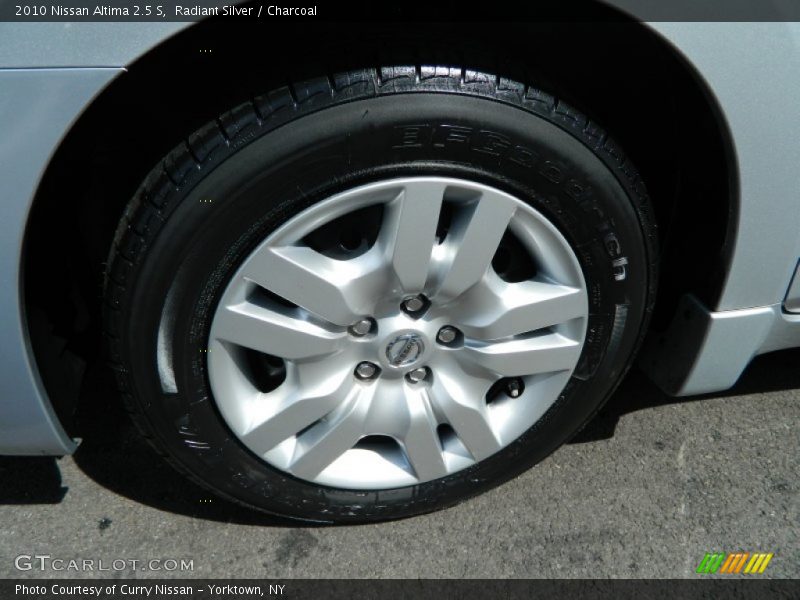 Radiant Silver / Charcoal 2010 Nissan Altima 2.5 S