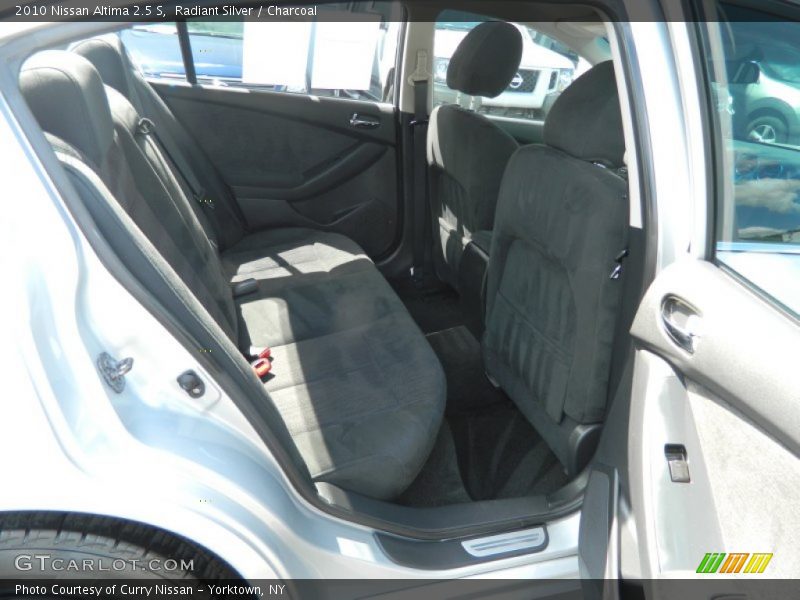 Radiant Silver / Charcoal 2010 Nissan Altima 2.5 S