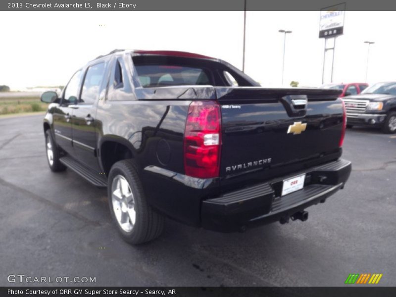 Black / Ebony 2013 Chevrolet Avalanche LS