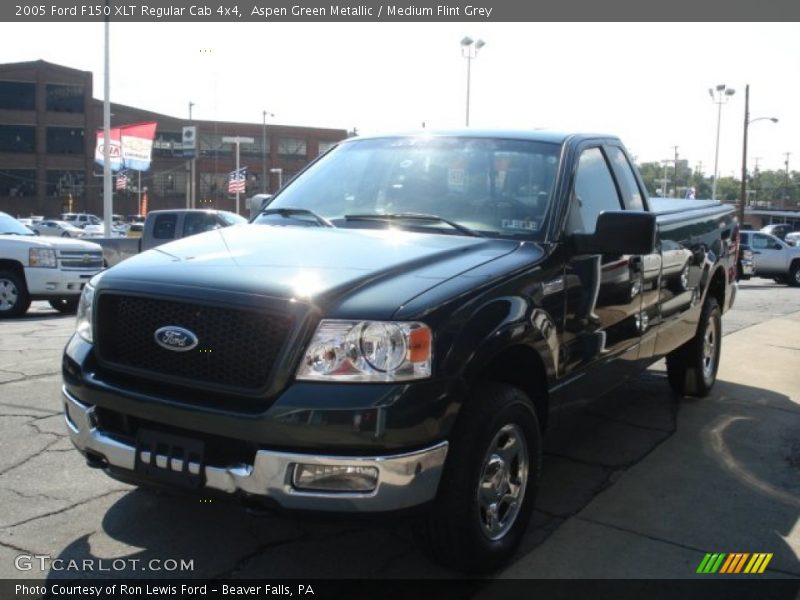 Aspen Green Metallic / Medium Flint Grey 2005 Ford F150 XLT Regular Cab 4x4