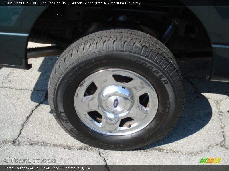 Aspen Green Metallic / Medium Flint Grey 2005 Ford F150 XLT Regular Cab 4x4