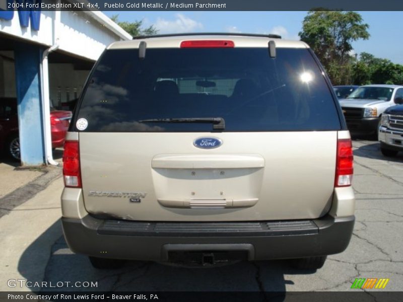 Pueblo Gold Metallic / Medium Parchment 2004 Ford Expedition XLT 4x4