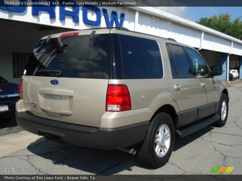 Pueblo Gold Metallic / Medium Parchment 2004 Ford Expedition XLT 4x4