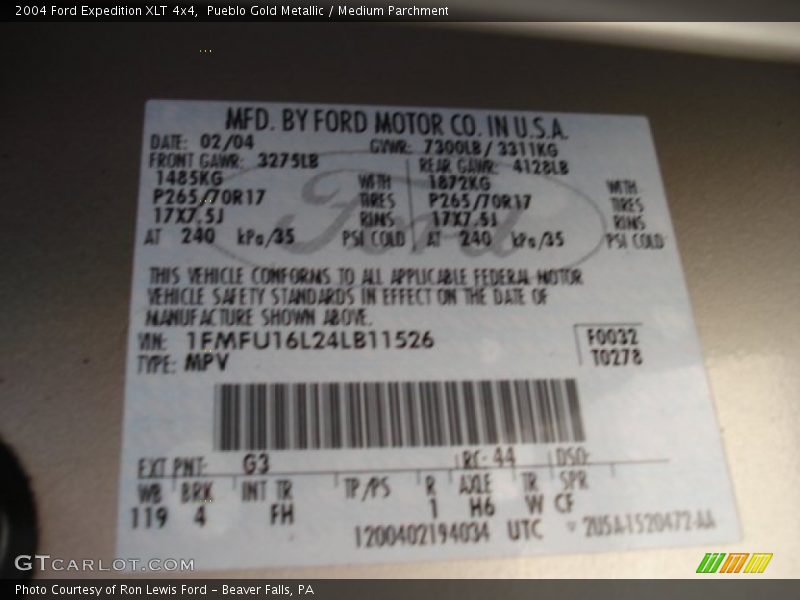 Pueblo Gold Metallic / Medium Parchment 2004 Ford Expedition XLT 4x4