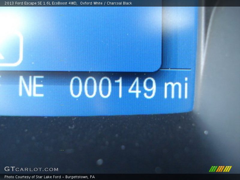Oxford White / Charcoal Black 2013 Ford Escape SE 1.6L EcoBoost 4WD
