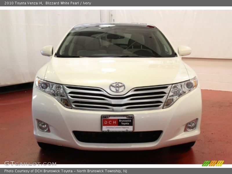 Blizzard White Pearl / Ivory 2010 Toyota Venza I4