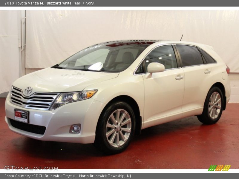 Blizzard White Pearl / Ivory 2010 Toyota Venza I4