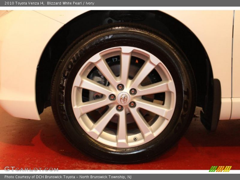 Blizzard White Pearl / Ivory 2010 Toyota Venza I4