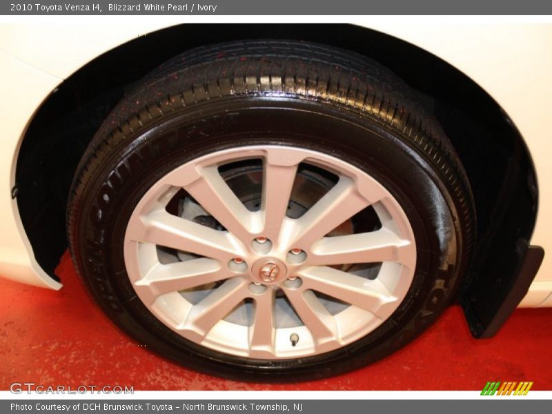Blizzard White Pearl / Ivory 2010 Toyota Venza I4