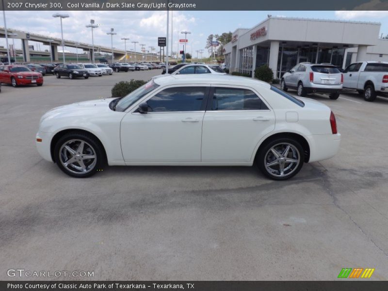 Cool Vanilla / Dark Slate Gray/Light Graystone 2007 Chrysler 300