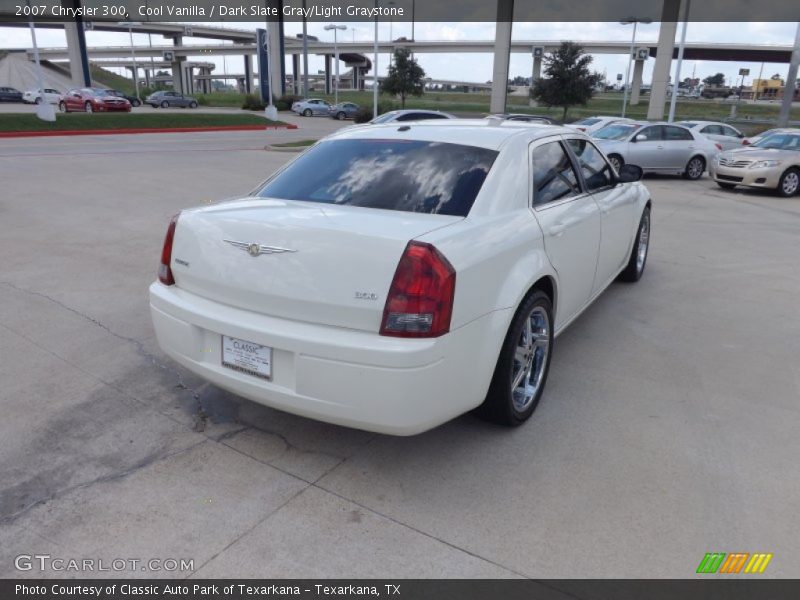 Cool Vanilla / Dark Slate Gray/Light Graystone 2007 Chrysler 300