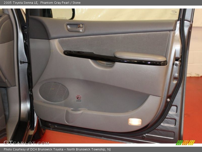 Phantom Gray Pearl / Stone 2005 Toyota Sienna LE