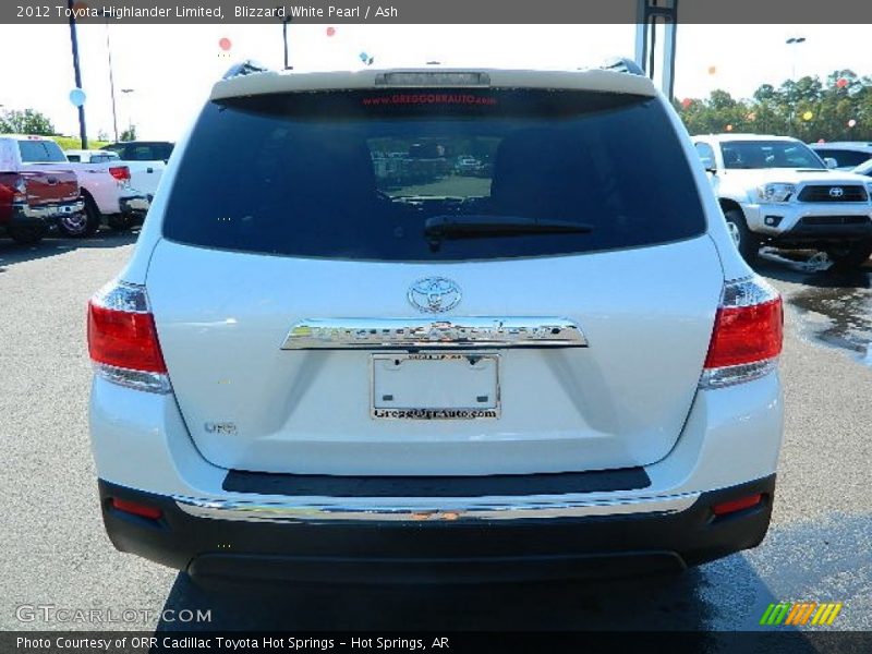 Blizzard White Pearl / Ash 2012 Toyota Highlander Limited
