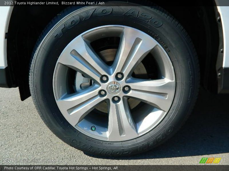 Blizzard White Pearl / Ash 2012 Toyota Highlander Limited
